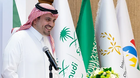 بمشاركة 100 شخص.. "بن جلوي" يكرم المشاركين في برنامج القيادة الأولمبية