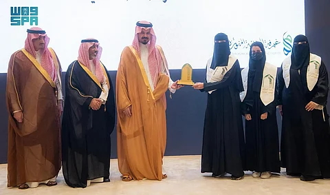 أمير المدينة المنورة يُكرّم الطلاب والطالبات الفائزين بجائزة العمران لتصميم المساجد في نسختها الثانية