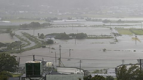 حصيلة ضحايا إعصار "شانشان" في اليابان ترتفع إلى 6 قتلى و125 جريحًا