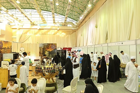 مليون ريال و13 ألف زائر في 5 أيام.. "مهرجان الزلفي للتمور" يختتم فعالياته