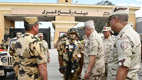 رئيس أركان الجيش المصري من حدود غزة: قادرون على الدفاع عن حدودنا جيلًا بعد جيل