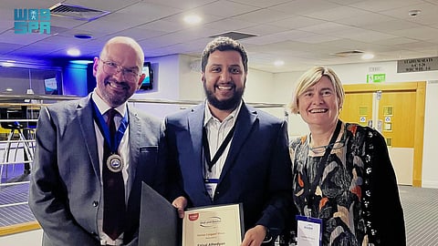باحث سعودي يتألق في بريطانيا ويحقق المركز الأول في جائزة Senior Colgate Prize