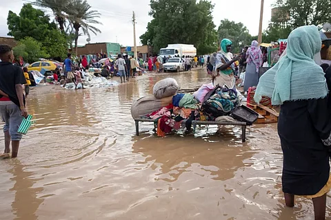 في 3 أشهر فقط.. السيول تعصف بنصف مليون سوداني وانهيارات بـ 90 ألف منزل