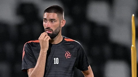 يانيك كاراسكو لاعب الشباب