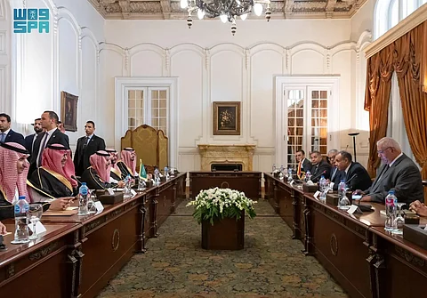 جانب من جلسةَ المباحثات بين وزير الخارجية الأمير فيصل بن فرحان ونظيره المصري بدر عبدالعاطي