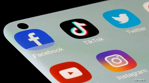 باختبار للتحقق من السن.. قانون أسترالي لمنع المراهقين من مواقع التواصل لأنها تضر المجتمع