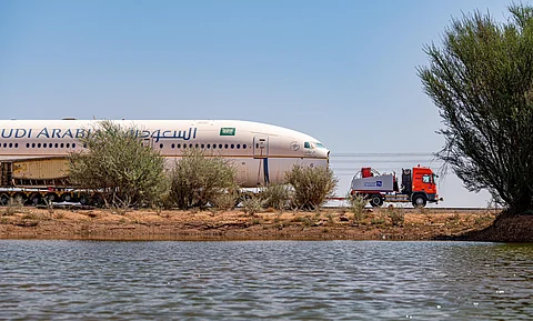 بأجمل الصور واللقطات.. "رحلة الطائرات" من جدة إلى الرياض