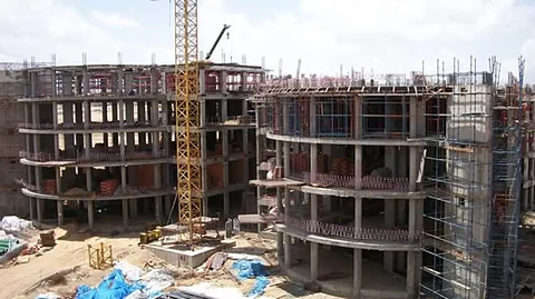 المباني الوهمية بالأحياء.. تشوه بصري وهاجس مقلق للسكان