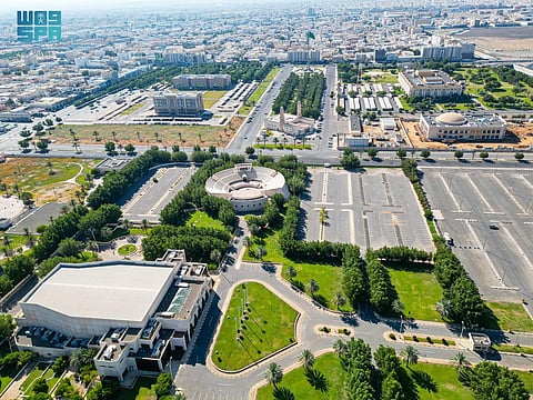 تبوك.. عقود لمشاريع تنموية بقيمة تتجاوز 383 مليون ريال