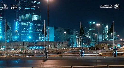 "أمانة الرياض" تعلن اكتمال أعمال رفع أعلام المملكة في جسور وطرقات وميادين العاصمة