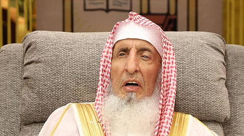 مفتي عام المملكة رئيس هيئة كبار العلماء الرئيس العام للبحوث العلمية والإفتاء الشيخ عبد العزيز بن عبد الله بن محمد آل الشيخ