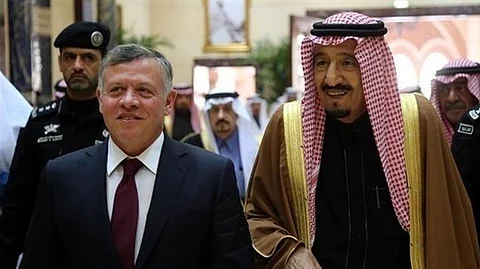 ملك الأردن يهنئ خادم الحرمين الشريفين بمناسبة فوز المملكة باستضافة بطولة كأس العالم لكرة القدم 2034