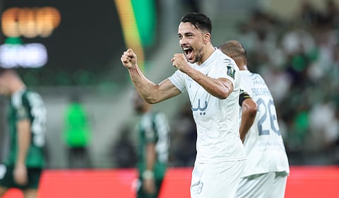 فرحة لاعب الجندل بالفوز على الأهلي في مسابقة كأس الملك