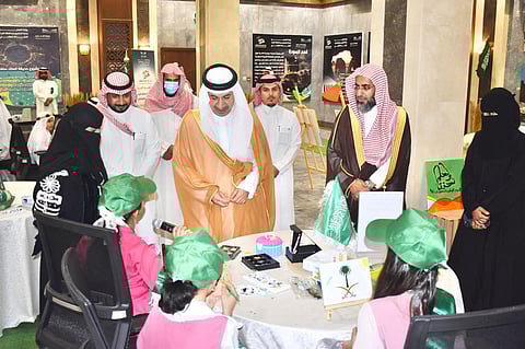 محافظ الليث يشهد احتفالات التعليم باليوم الوطني الـ 94 بمشاركة الطلاب والمعلمين