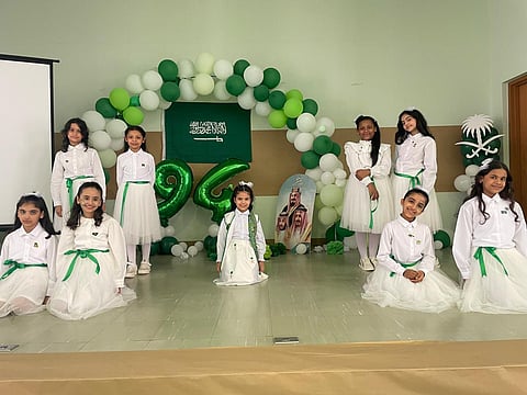 طلاب وطالبات "تعليم ينبع" يعبّرون عن سعادتهم بذكرى اليوم الوطني الـ94