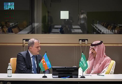 وزير الخارجية يبحث تكثيف التنسيق مع نظرائه في كوريا والدنمارك وأذربيجان
