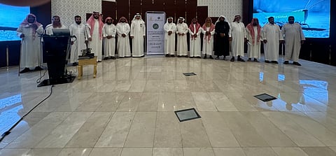 "الجراد الصحراوي" آفة تهدد المناحل.. ورشة عمل لـ"وقاء" وجمعية النحالين بمحايل