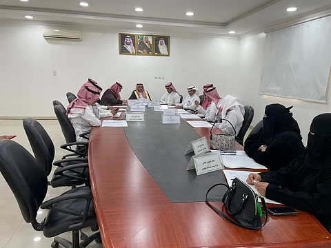 محافظ مرات يترأس جلسة المجلس المحلي.. ويناقش عددًا من المواضيع والتوصيات