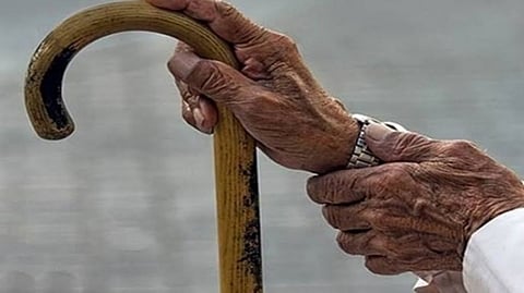 "الترفيه والفحص".. 6 ممارسات لـ"حياة صحية لكِبار السن" تبرزها "الطب الوقائي"
