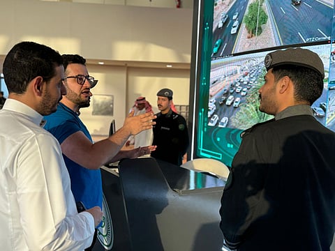 شاهد.. مشاركة فاعلة لـ"الوطني للعمليات الأمنية" بجناح "الداخلية" بـ"الصقور الدولي" بمَلْهَم