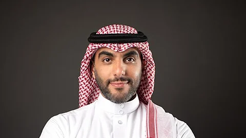 استشاري طب وجراحة العيون الدكتور عبد الرحمن العيسى