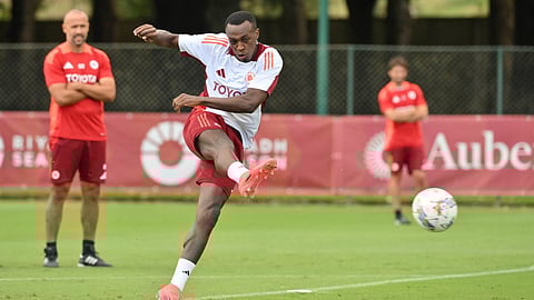 سعود عبدالحميد لاعب رما الإيطالي خلال الحصة التدريبية