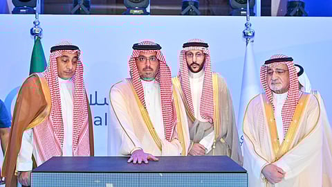 الأمير سعود بن جلوي يفتتح مستشفى السلامة بجدة