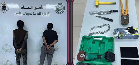 ضبط "يمنيين" مخالفين كسرا زجاج محل وسرقا "10000" وحاسوباً بالرياض