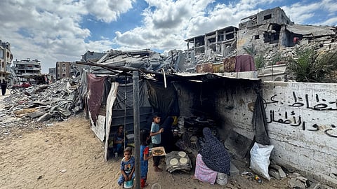 صور مؤلمة: غزة خلال عام.. دمار وركام وأنقاض ودماء