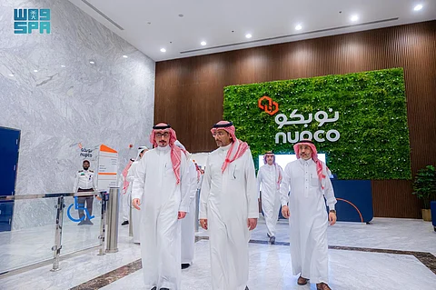 "الخريف" يتفقد أحدث التطورات في سلاسل الإمداد الطبي بمركز نوبكو اللوجستي