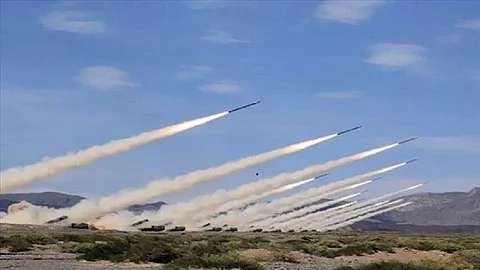 صواريخ لبنان تجبر الطائرات الإسرائيلية على التحليق فوق البحر الميت وتأجيل هبوطها