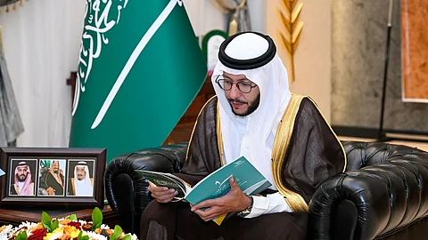 "سعود بن نهار" يطلع على تقرير وخدمات "غرفة الطائف"