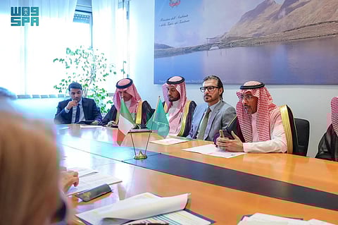 "الخريّف" يستعرض تعزيز التعاون التعديني وحلول الطاقة النظيفة في إيطاليا