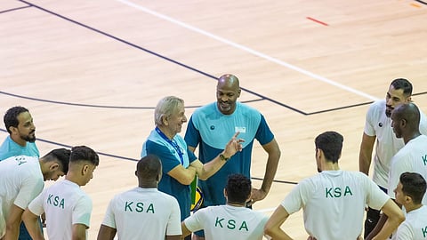 استعداداً للمشاركة في البطولة العربية.. أخضر الطائرة يغادر إلى القاهرة