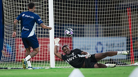 جانب من مشاركة نيمار دا سيلفا لاعب الهلال في التدريبات