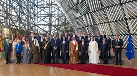 البيان الختامي للقمة الخليجية - الأوروبية: مواصلة مفاوضات إعفاء الخليجيين من "الشنغن".. وبناء شراكة لتعزيز الأمن والازدهار العالمي
