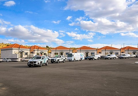 بـ42 مركزًا بالمنطقة ومحافظاتها.. "أمير الباحة" يرعى انطلاق "قافلة التنمية الرقمية المتنقلة"