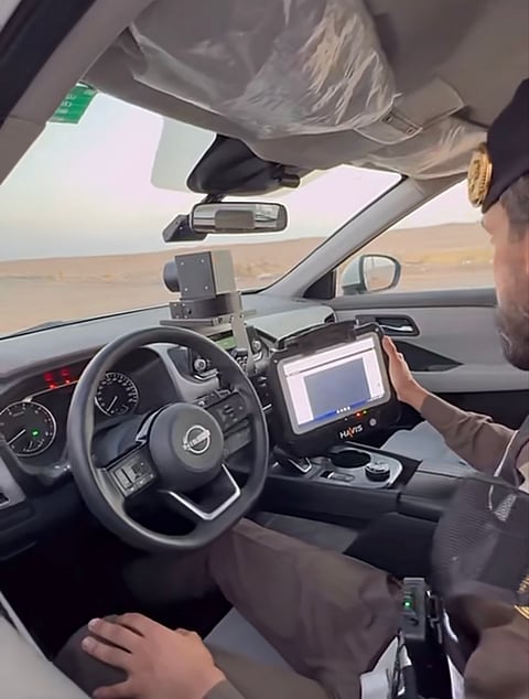 أمن الطرق يعتمد نظم مراقبة متطورة للحد من الحوادث وتحسين حركة المرور في الرياض