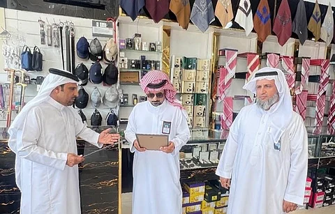 "توطين نجران" تتفقّد عددًا من محالّ المستلزمات الرجالية