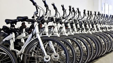 اشتراطات جديدة لتنظيم تأجير الدراجات والاسكوترات لضمان السلامة وتحسين بيئة الأعمال