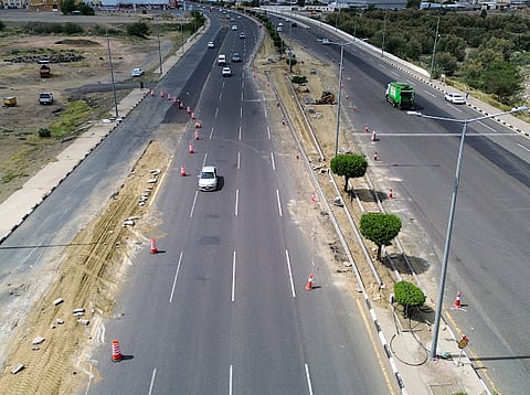 شاهد واكتشف التفاصيل.. تطوير محاور حركة المركبات بشارع حسان بن ثابت بالطائف