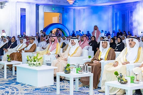 "أمير الشرقية": "الحياد الصفري" هدف أساسي ولا بد من العمل المشترك لتطوير أنظمة الكهرباء والطاقة المتجددة