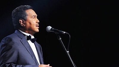 "فنان العرب" يبشّر جمهوره: عودتي قريبة بأغنية عاطفية