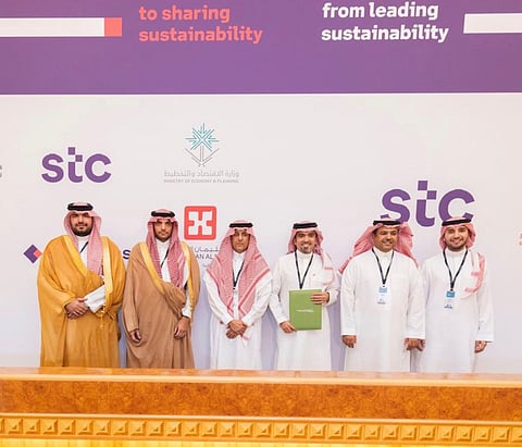 مجموعة stc تساهم في دعم التحول المستدام لثلاث شركات وطنية ضمن برنامج "رواد الاستدامة"
