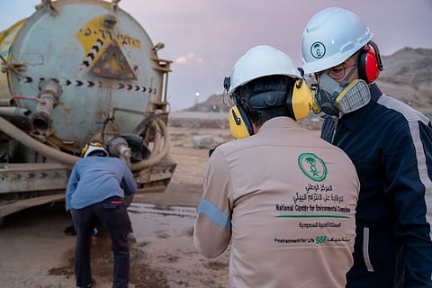 خلال أكتوبر.. "الالتزام البيئي" يباشر 500 بلاغ بينها 40% تتعلق بتلوث الهواء والبيئة