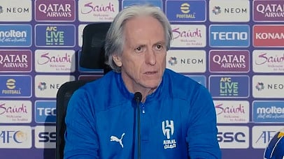 المدير الفني لفريق الهلال الأول لكرة القدم خيسوس