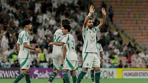 فرحة لاعبي الأهلي بالفوز على الشرطة العراقي