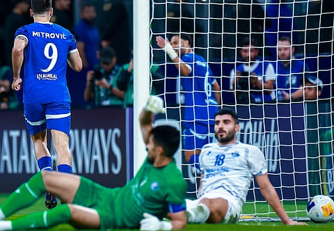 فرحة لاعبي الهلال بتسجيل هدف في مرمى الاستقلال الإيراني