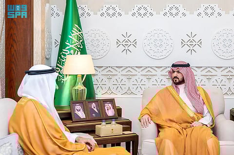 خلال استقباله وزير الحج.. أمير الشرقية يطلع على خطط تطوير المنافذ البرية