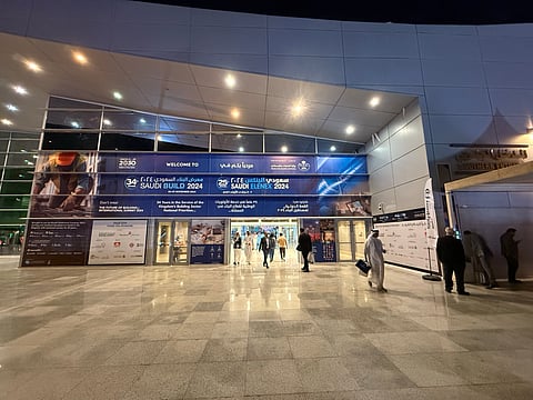 "الخليفة": حجم سوق تقنيات التحكم بالمباني بالمملكة 2 مليار دولار وتوقعات بوصولها لـ3.5 مليارات 2029